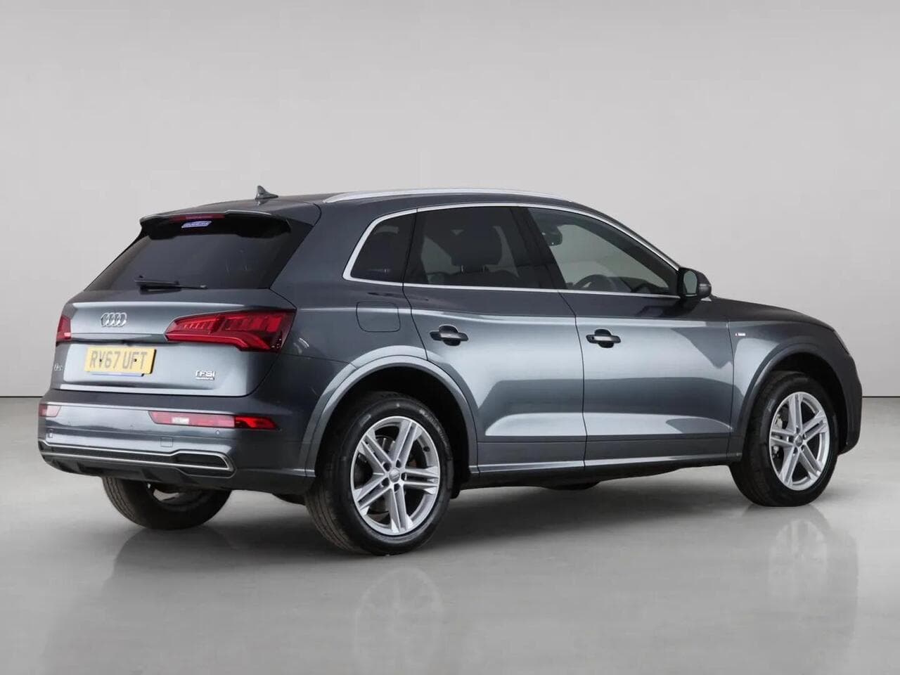 Audi Q5 thumbnail Rear Right
