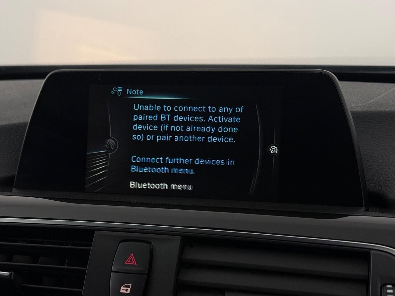 BMW 3 Series thumbnail Infotainment System