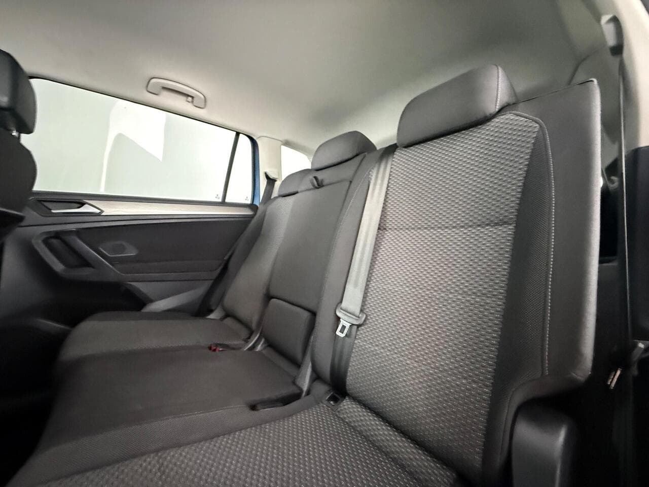 Volkswagen Tiguan Allspace thumbnail Seats Rear