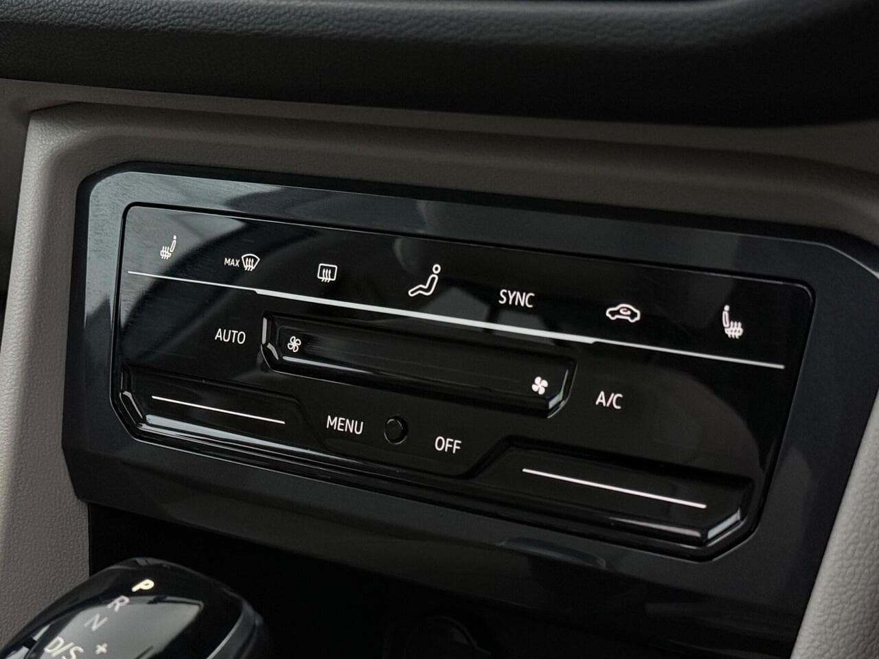 Volkswagen Tiguan Allspace thumbnail Misc Controls