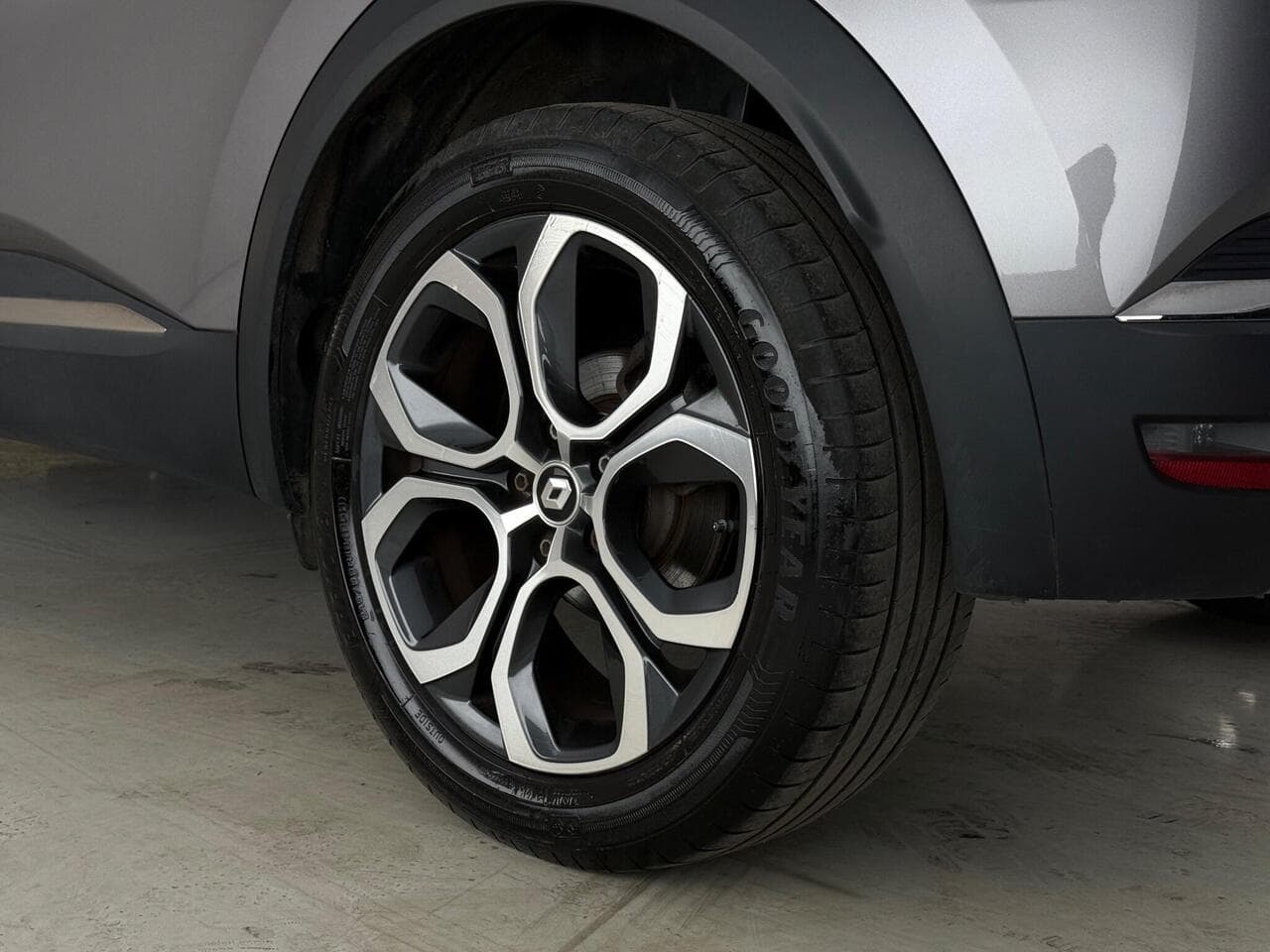 Renault Captur thumbnail Wheel