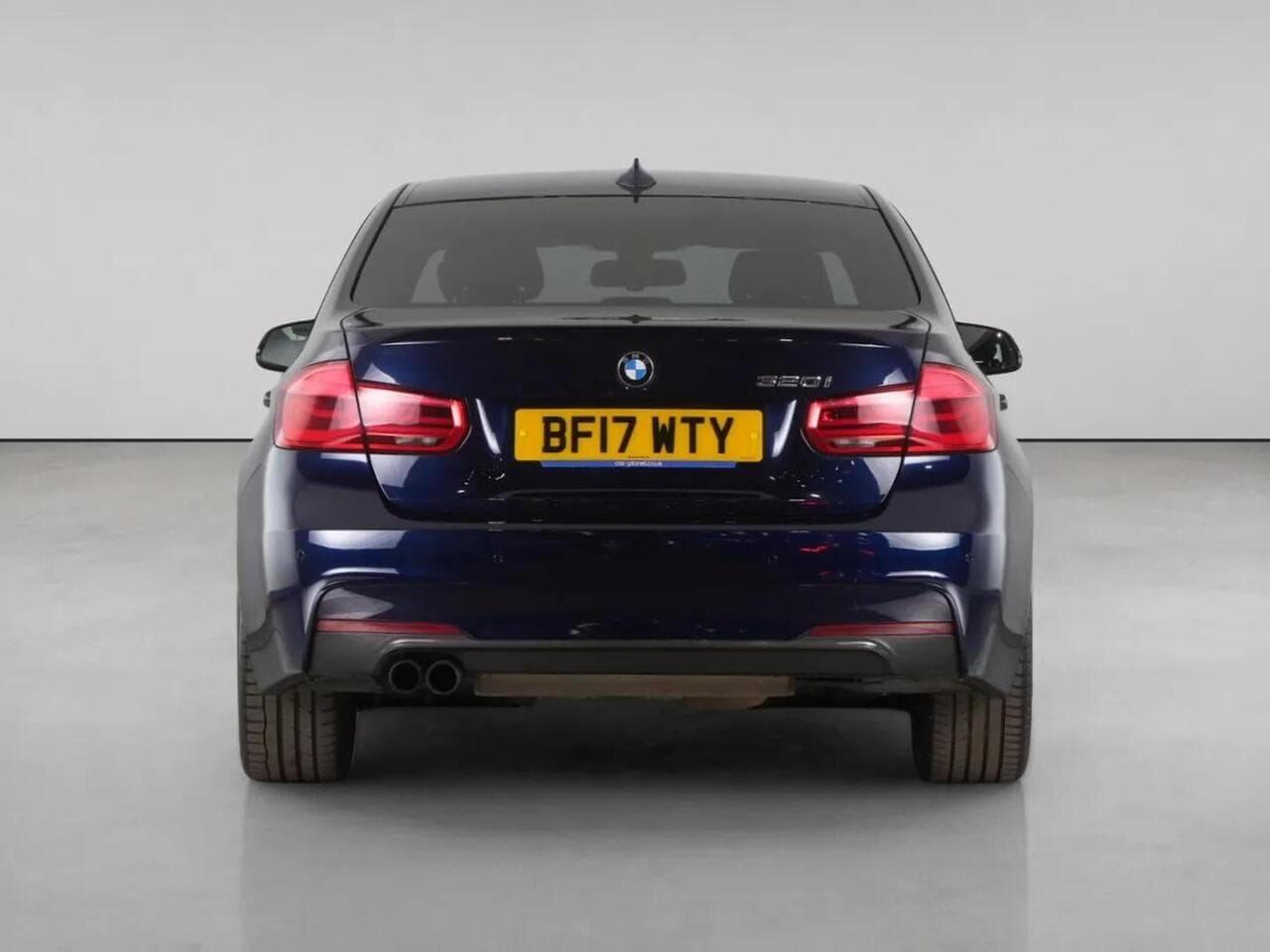 BMW 3 Series thumbnail Rear