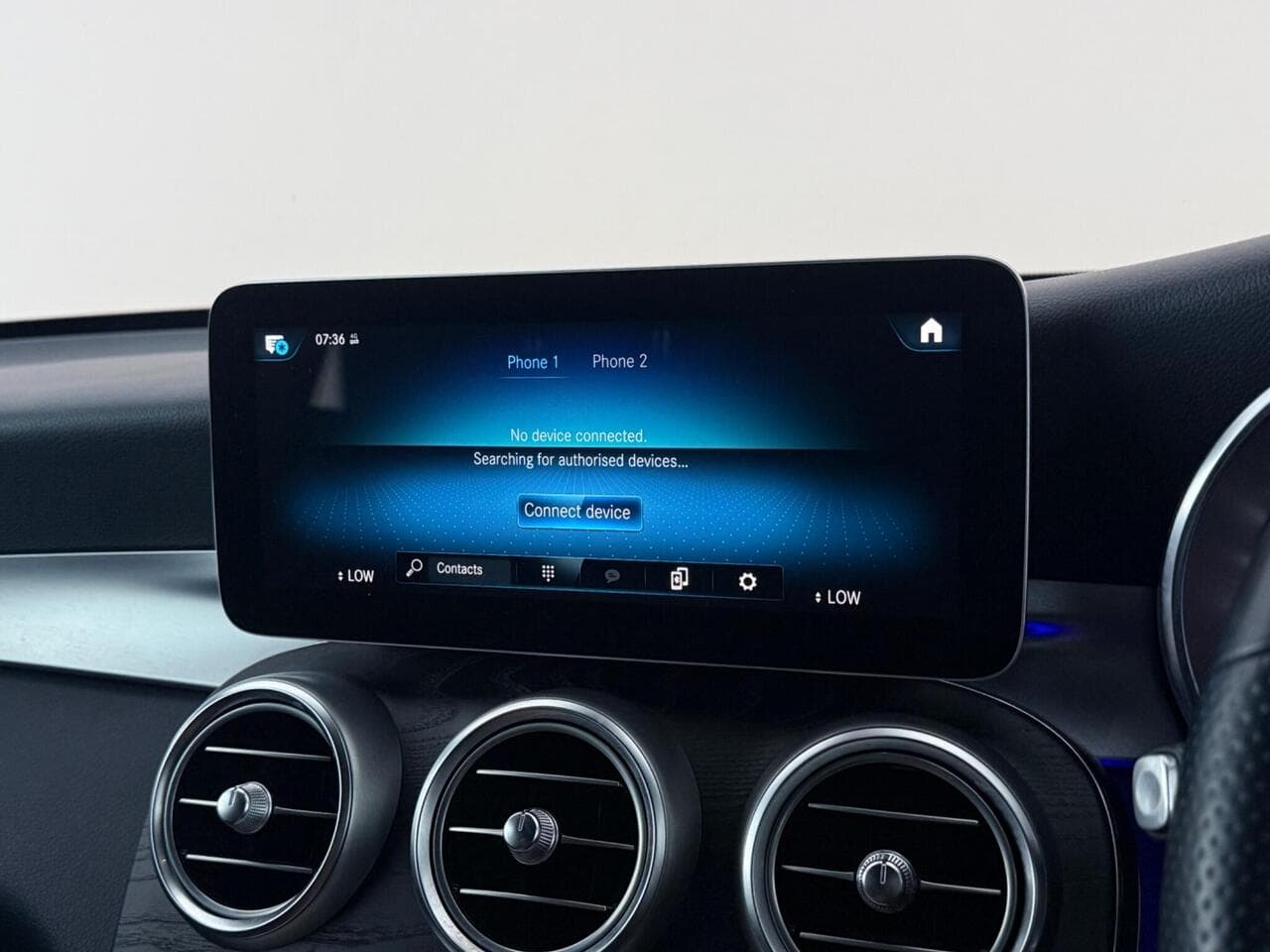 Mercedes-Benz GLC thumbnail Infotainment System