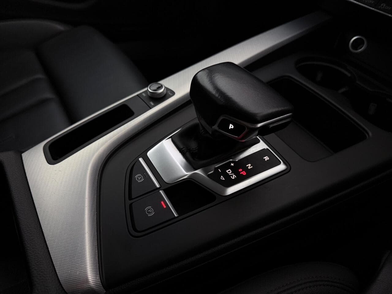 Audi A4 thumbnail Misc Controls