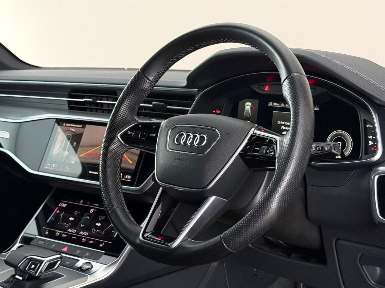 Audi A6 Avant thumbnail Steering Wheel
