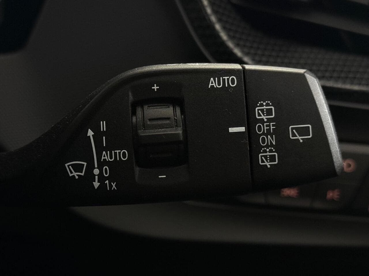 BMW 1 Series thumbnail Misc Controls
