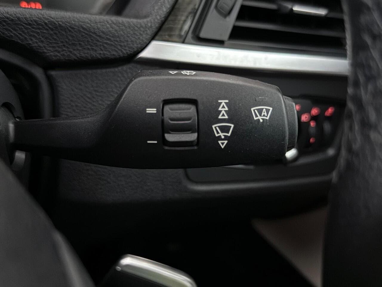 BMW 3 Series Gran Turismo thumbnail Misc Controls