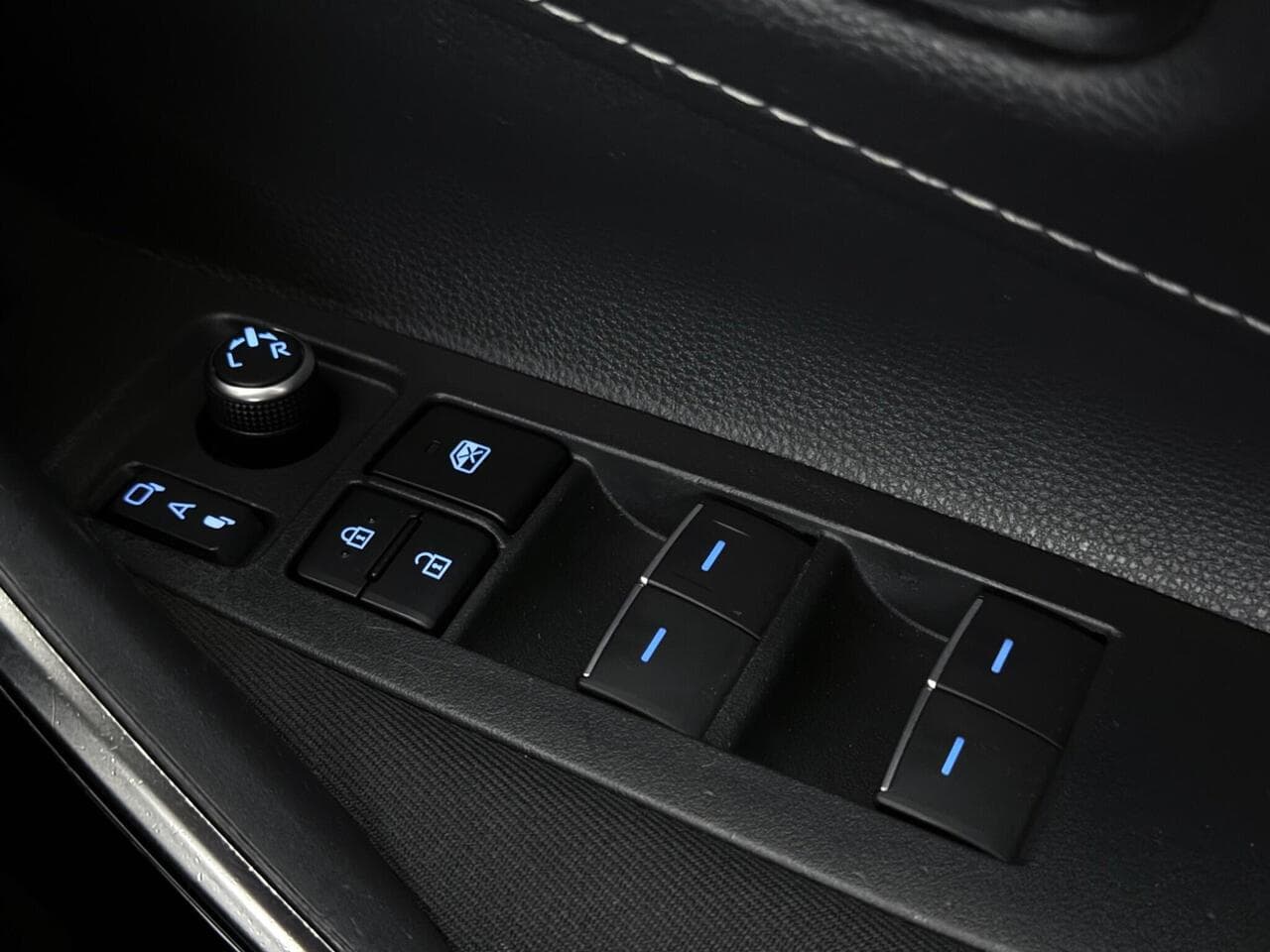 Toyota Corolla thumbnail Misc Controls