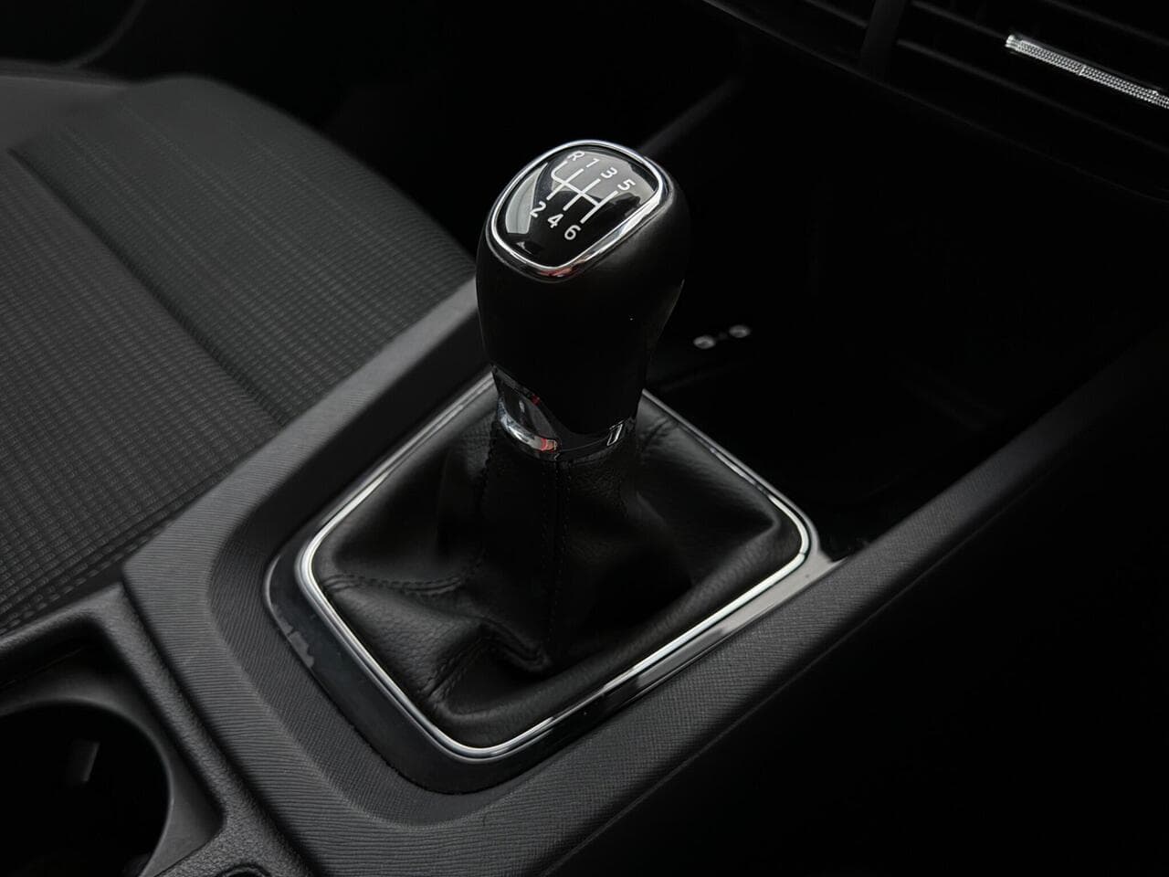Skoda Octavia thumbnail Interior Front