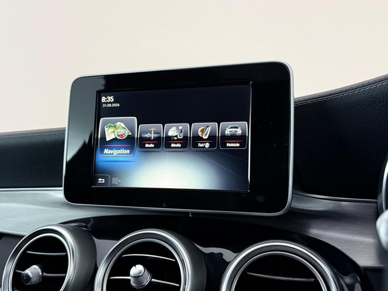 Mercedes-Benz C Class thumbnail Infotainment System