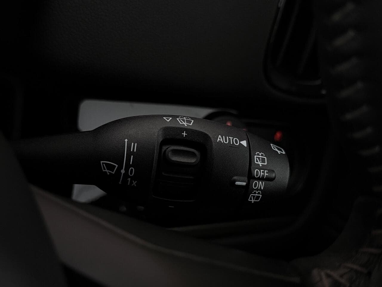 MINI Countryman thumbnail Misc Controls