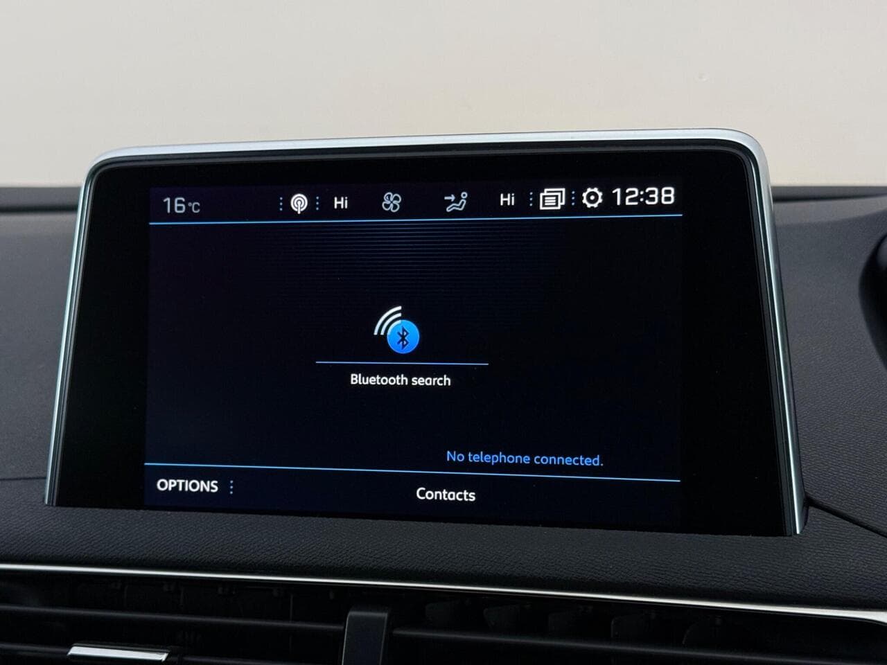 Peugeot 3008 thumbnail Infotainment System