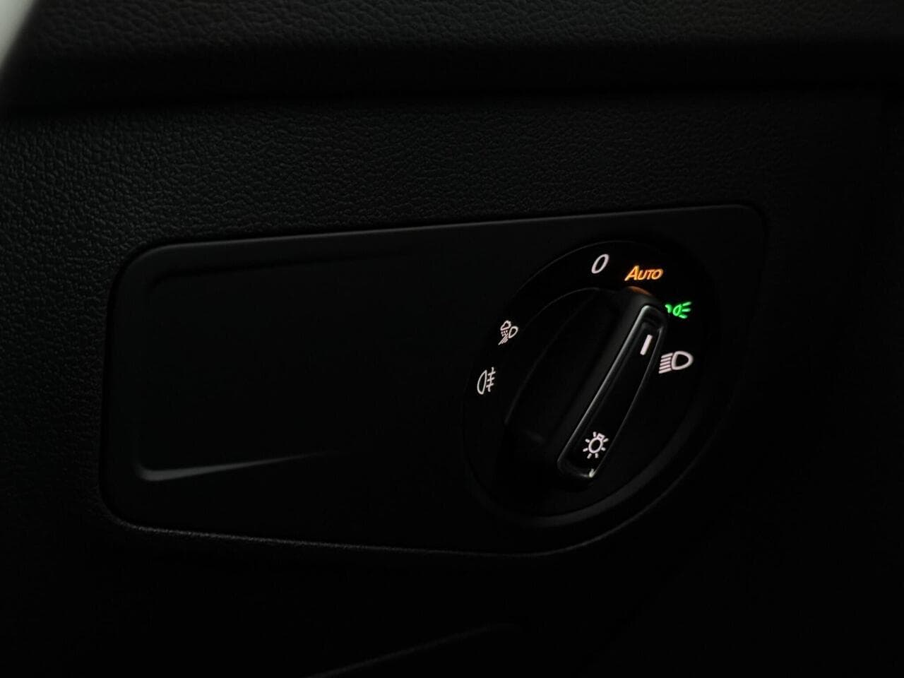 Volkswagen Tiguan thumbnail Misc Controls