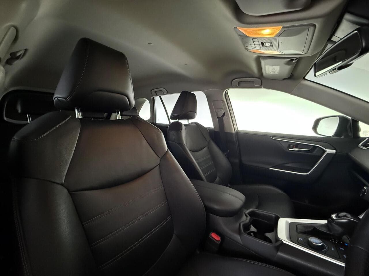 Toyota RAV4 thumbnail Seat Driver