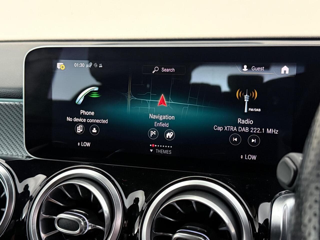 Mercedes-Benz GLB thumbnail Infotainment System