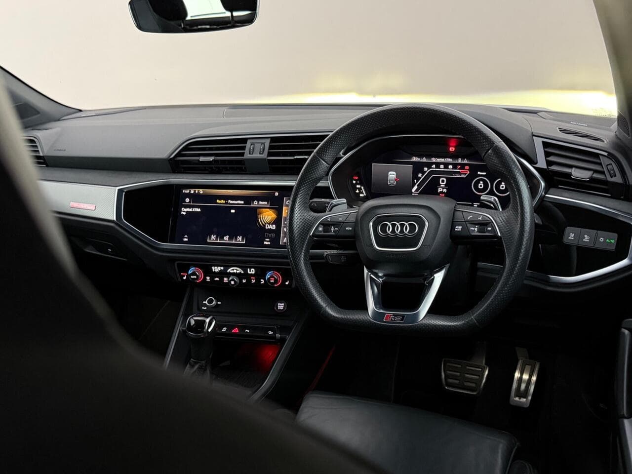 Audi RS Q3 thumbnail Interior Front
