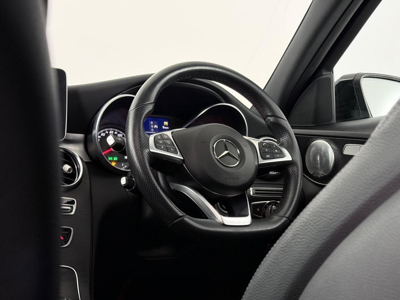 Mercedes-Benz C Class thumbnail Steering Wheel