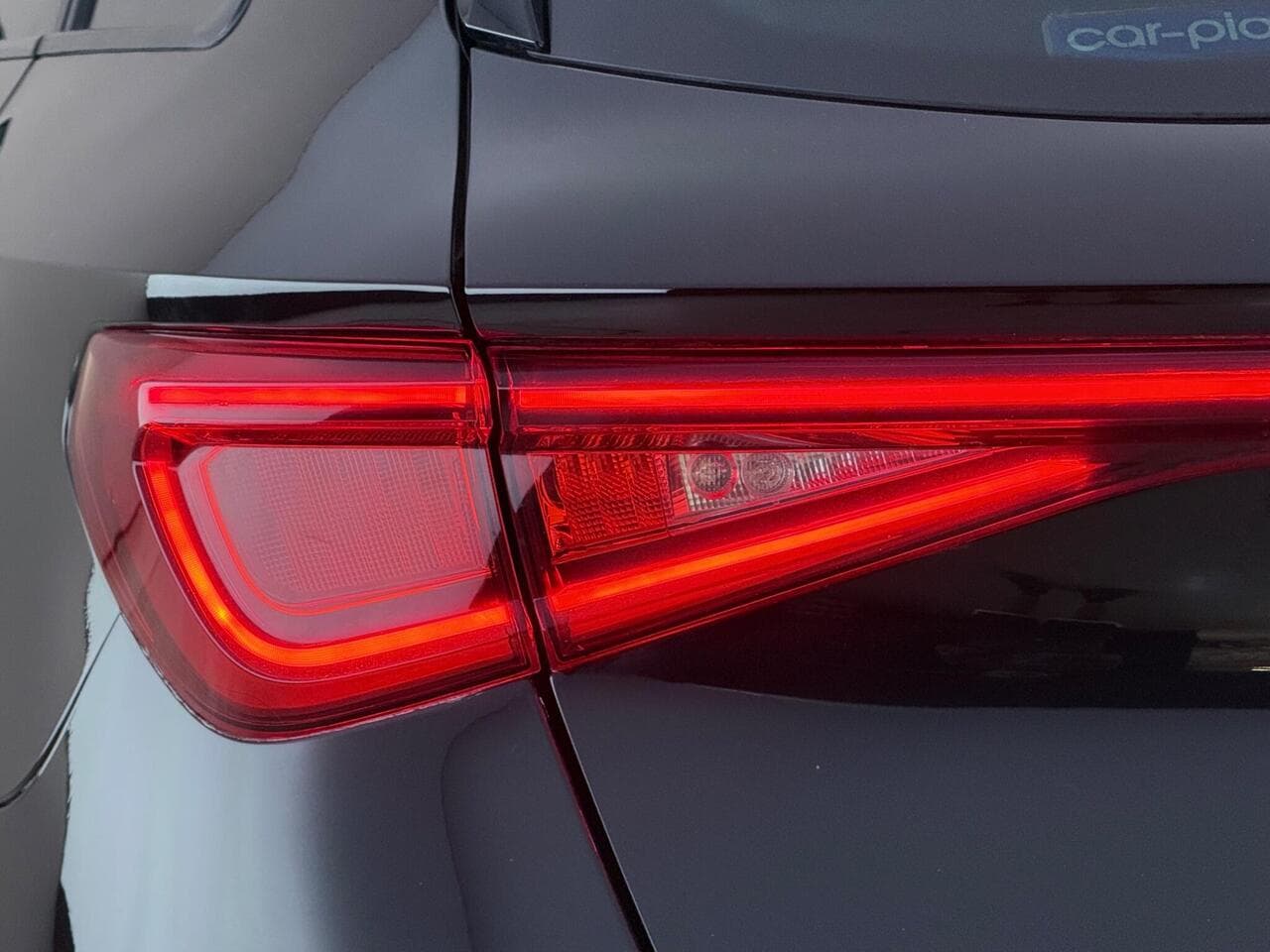 SEAT Leon thumbnail Lights Rear