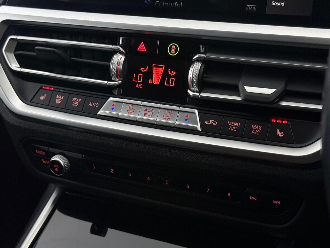 BMW 3 Series thumbnail Infotainment System