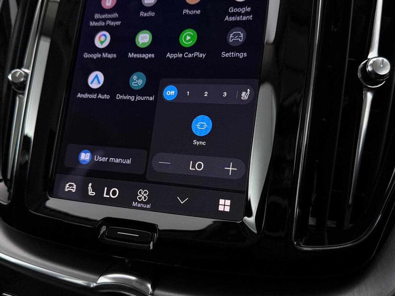 Volvo XC60 thumbnail Infotainment System