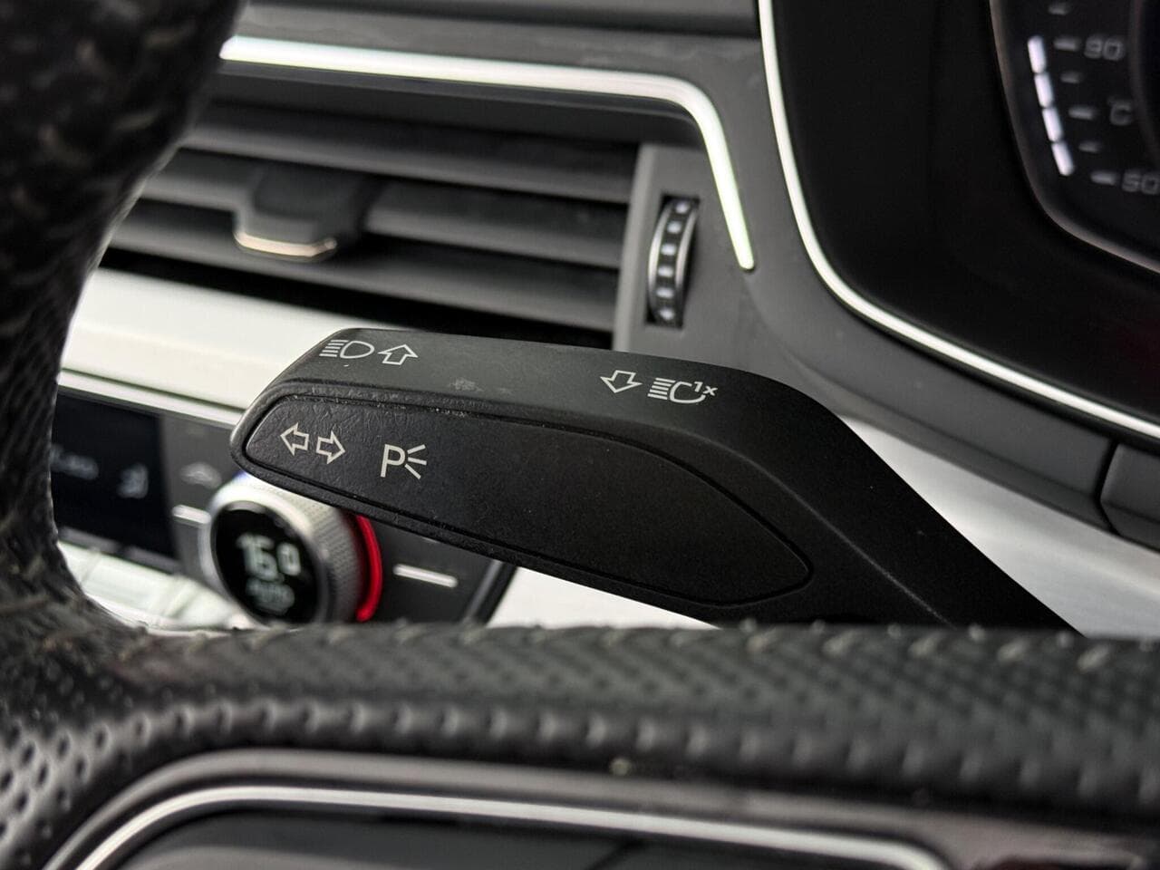 Audi A5 Cabriolet thumbnail Misc Controls