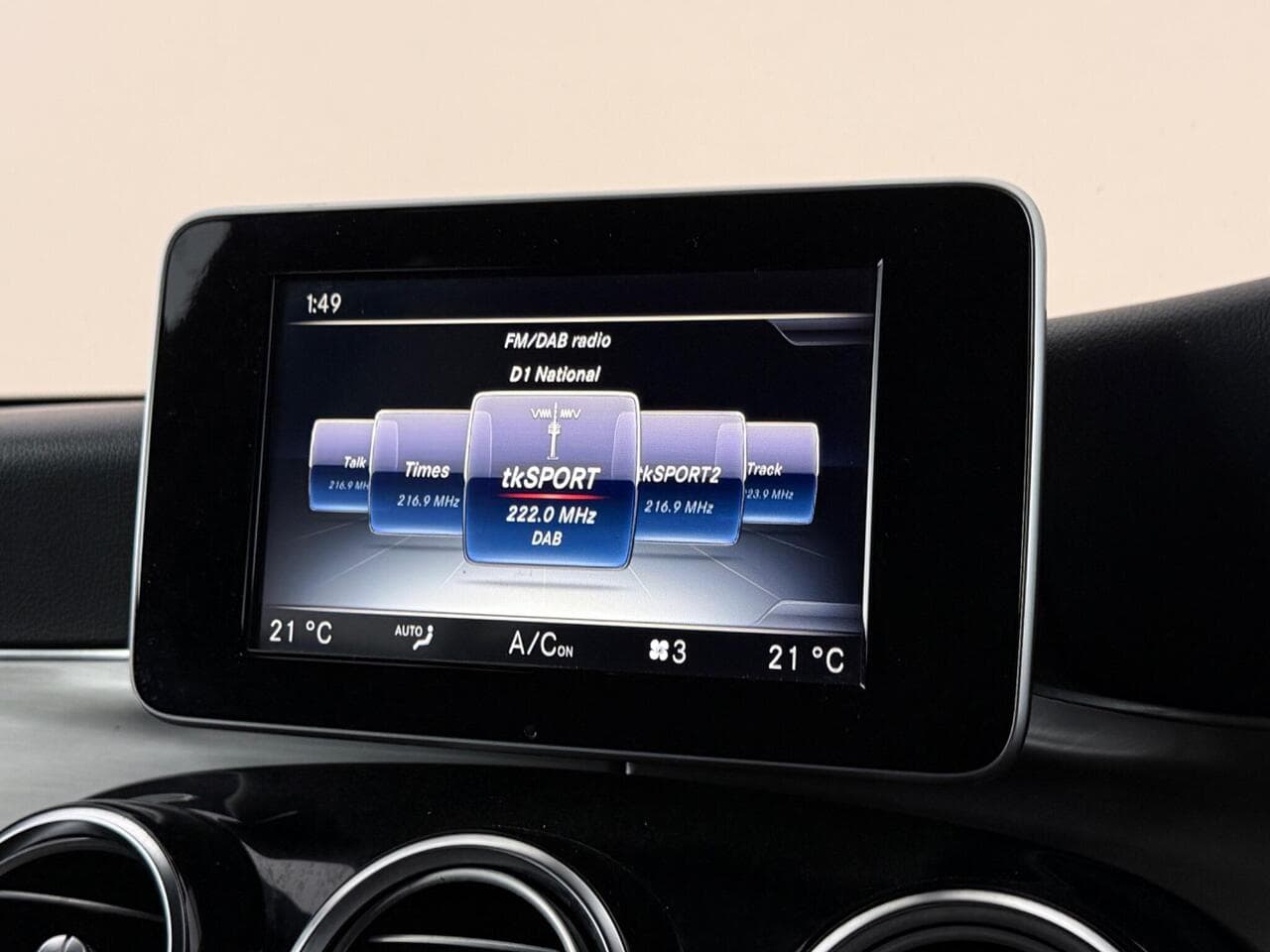 Mercedes-Benz GLC thumbnail Infotainment System
