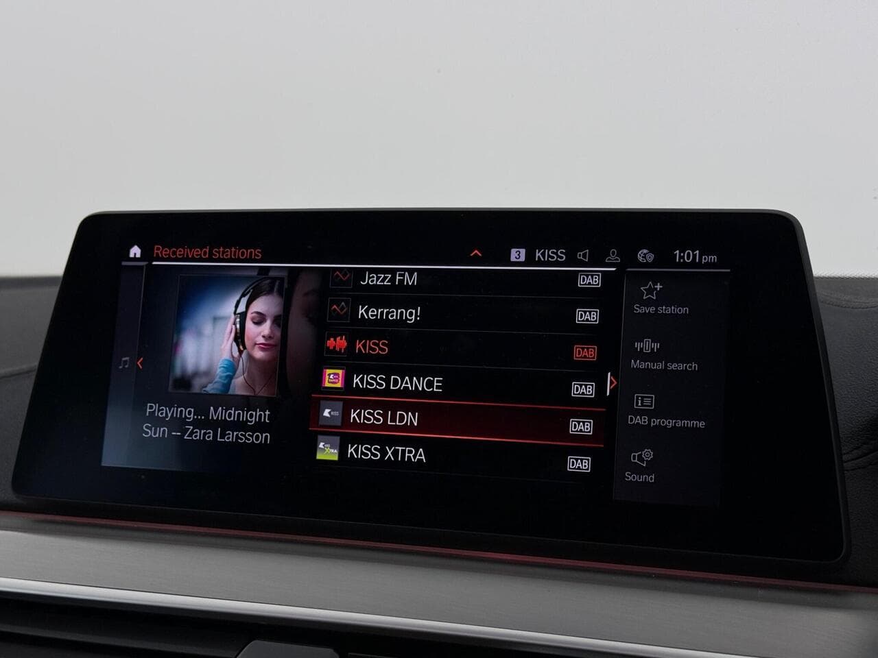 BMW 5 Series thumbnail Infotainment System