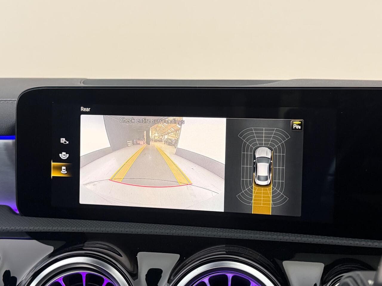 Mercedes-Benz CLA thumbnail Infotainment System