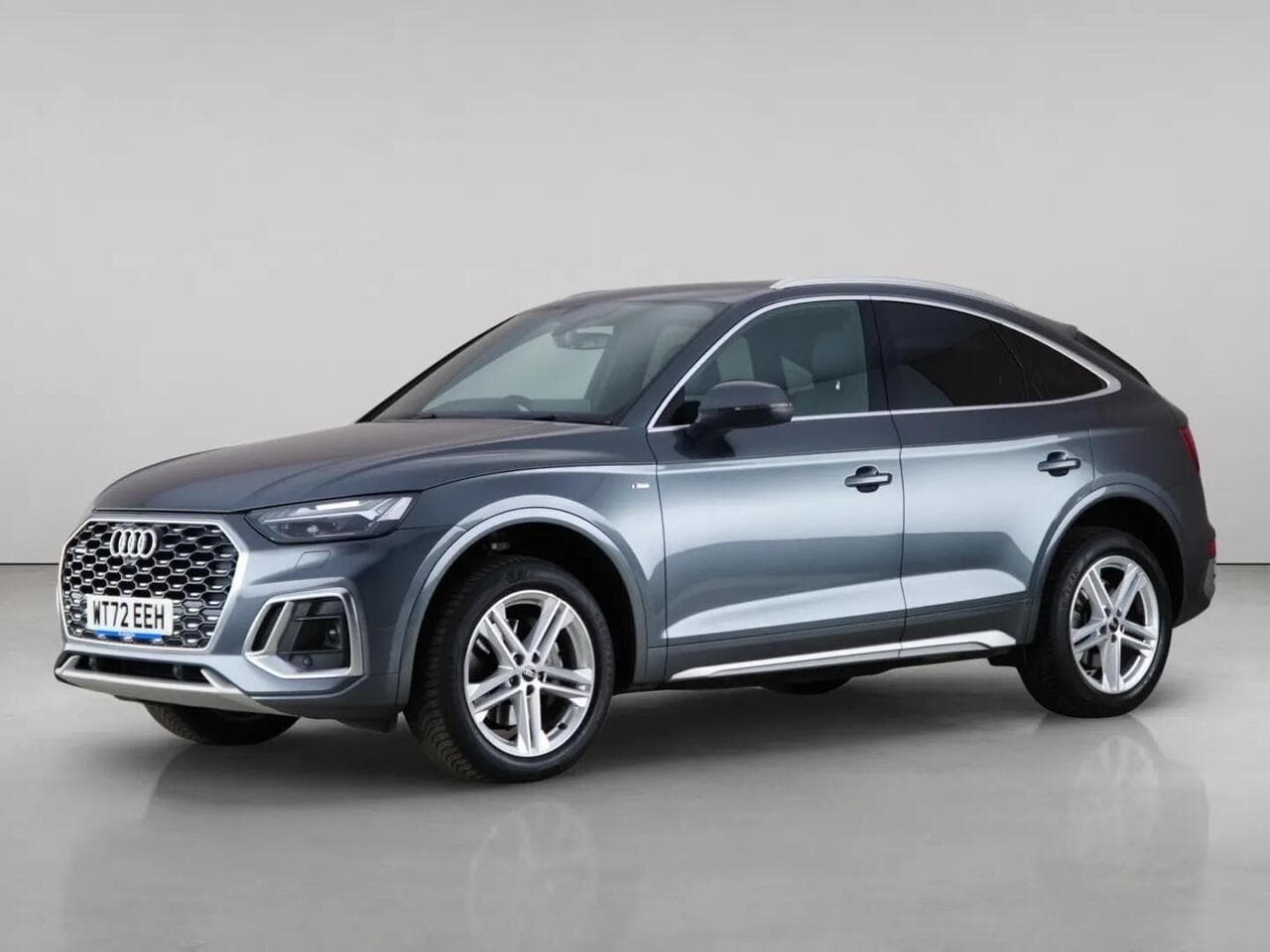 Audi Q5 thumbnail Front Left