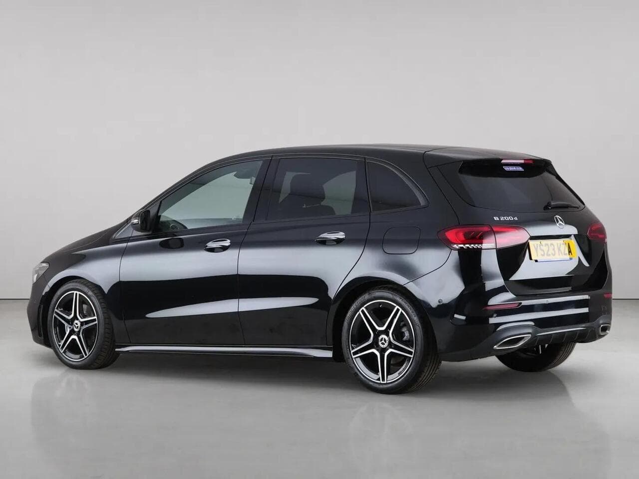 Mercedes-Benz B Class thumbnail Side Left
