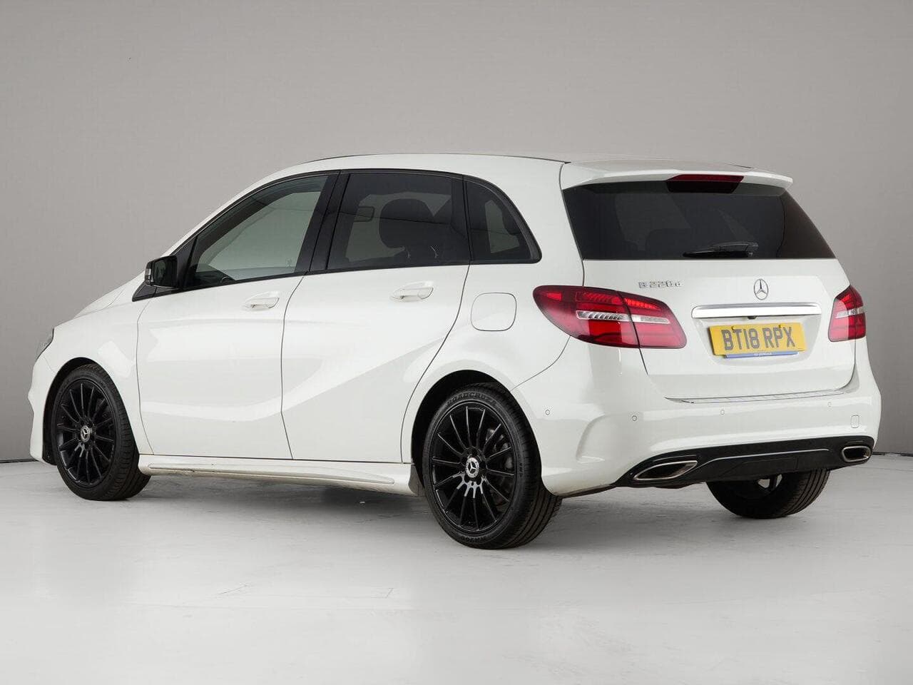 Mercedes-Benz B Class thumbnail Rear Left