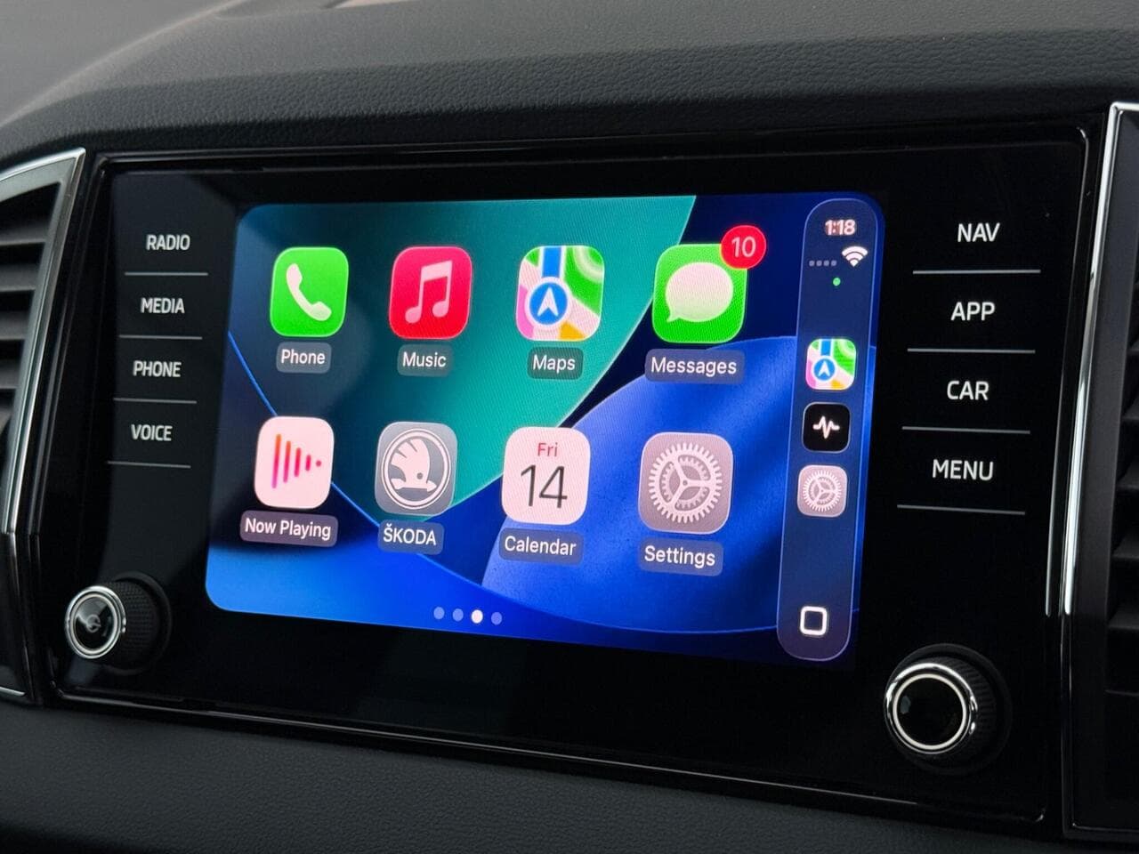 Skoda Karoq thumbnail Infotainment System