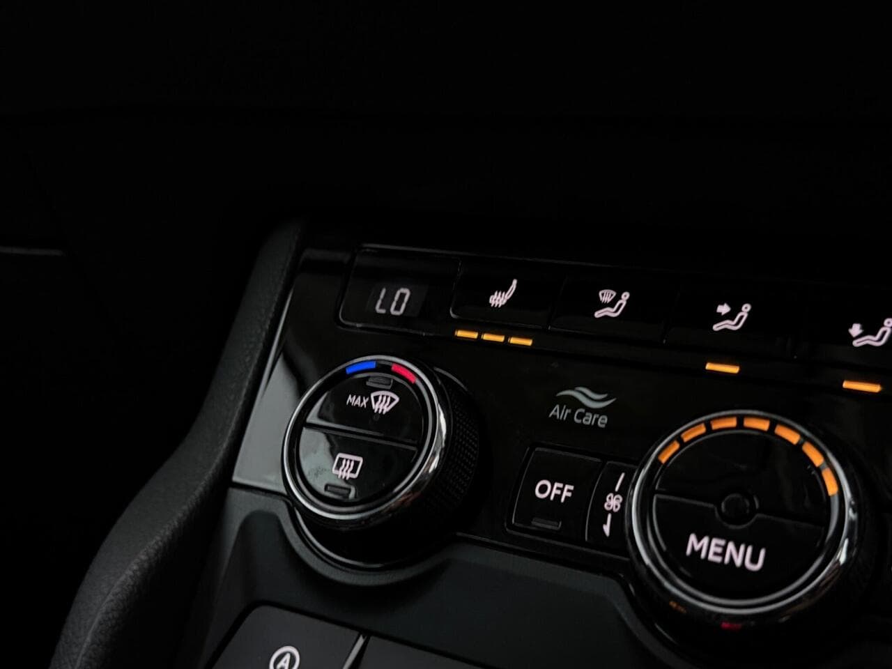 Skoda Karoq thumbnail Misc Controls