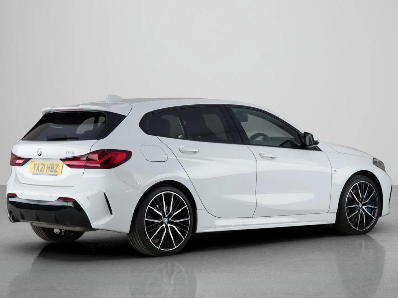 BMW 1 Series thumbnail Rear Right