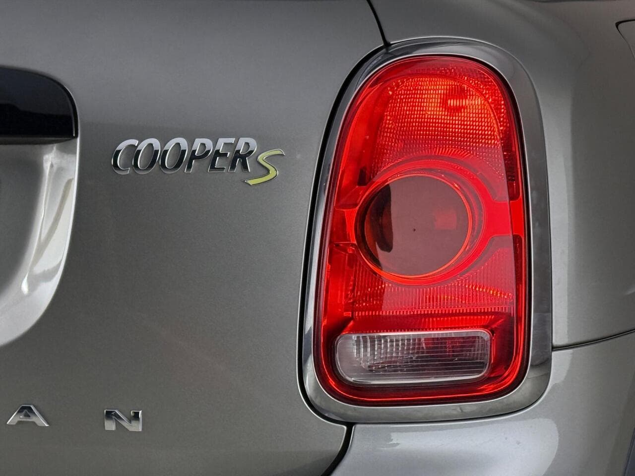 MINI Countryman thumbnail Lights Rear