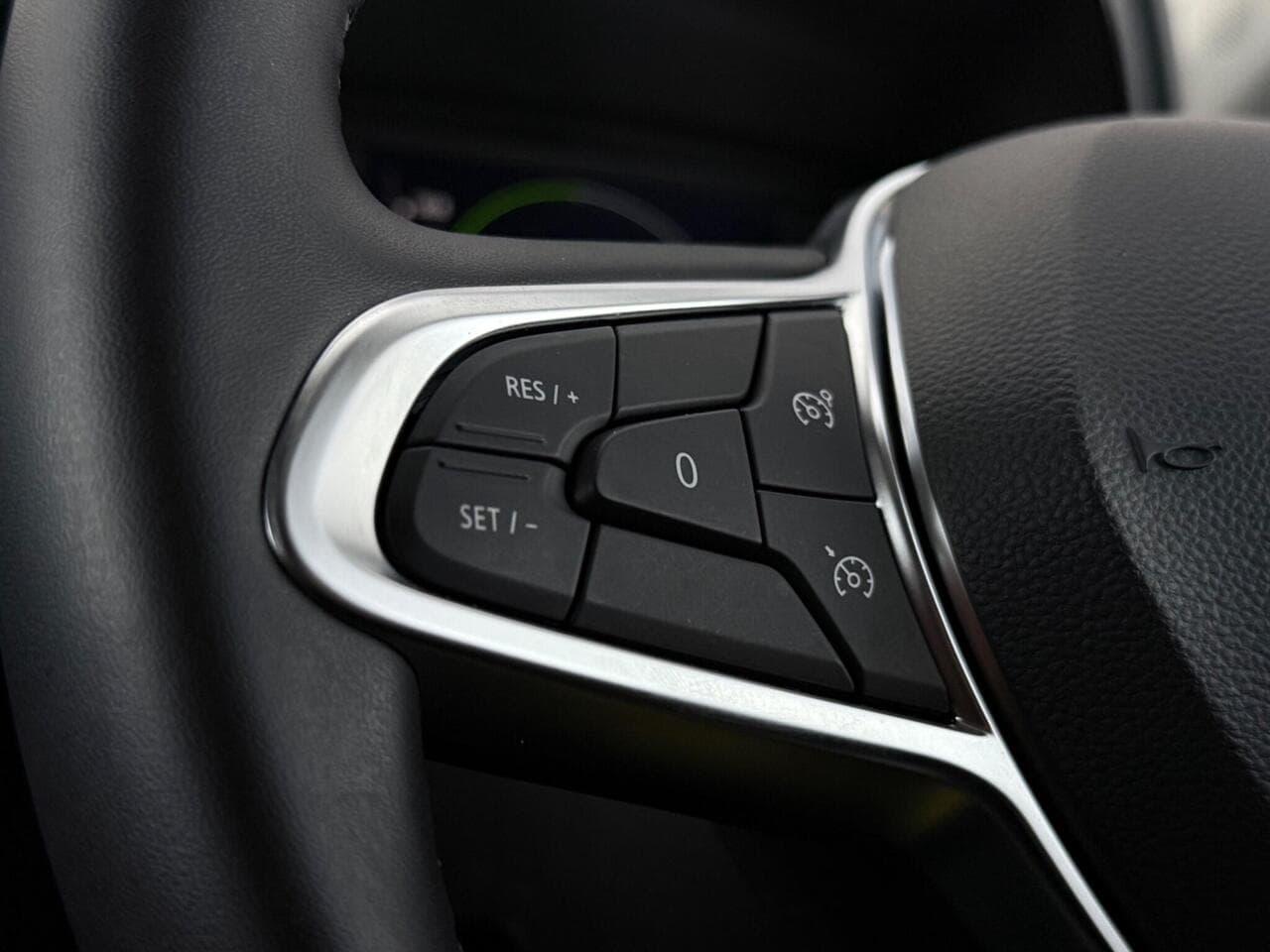 Renault Captur thumbnail Misc Controls