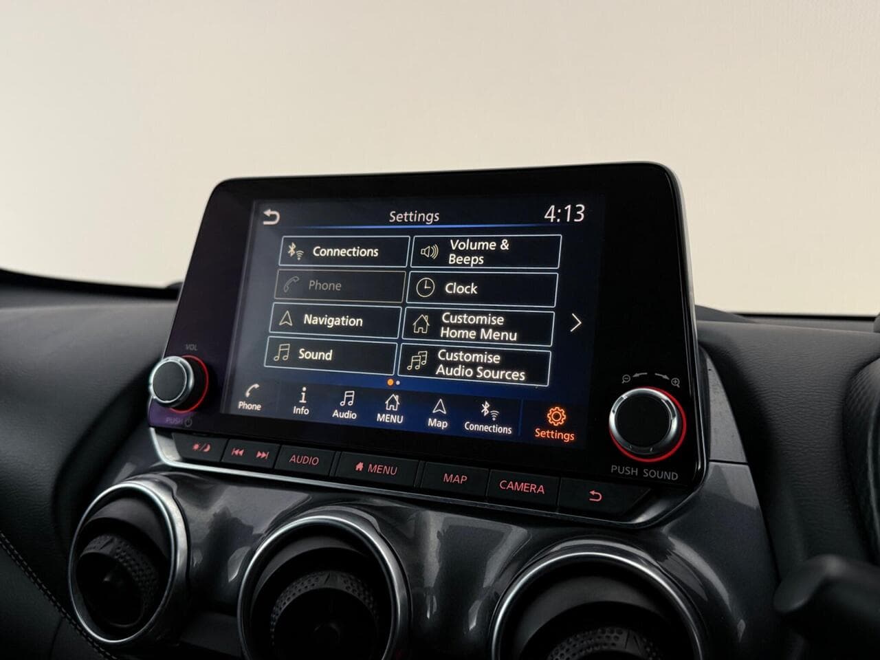 Nissan Juke thumbnail Infotainment System