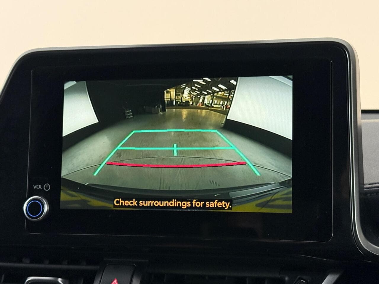 Toyota C-HR thumbnail Infotainment System