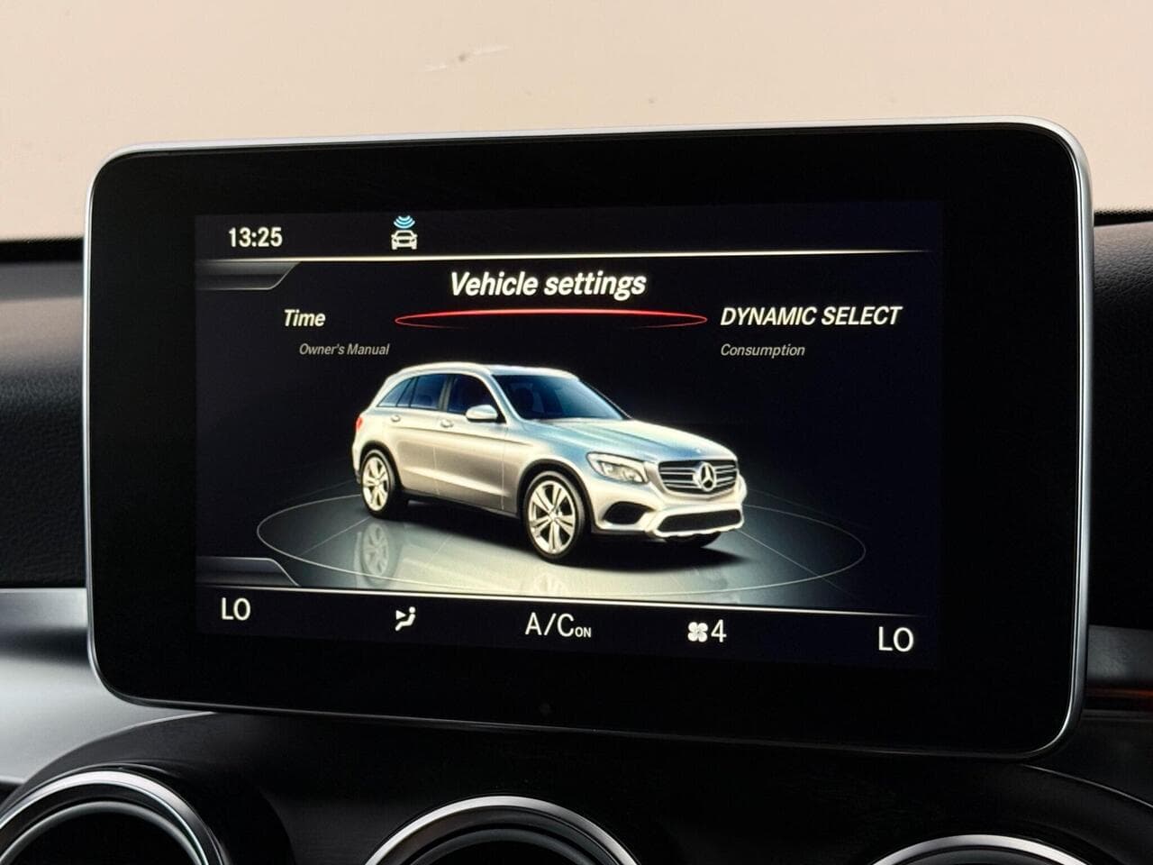 Mercedes-Benz GLC thumbnail Infotainment System