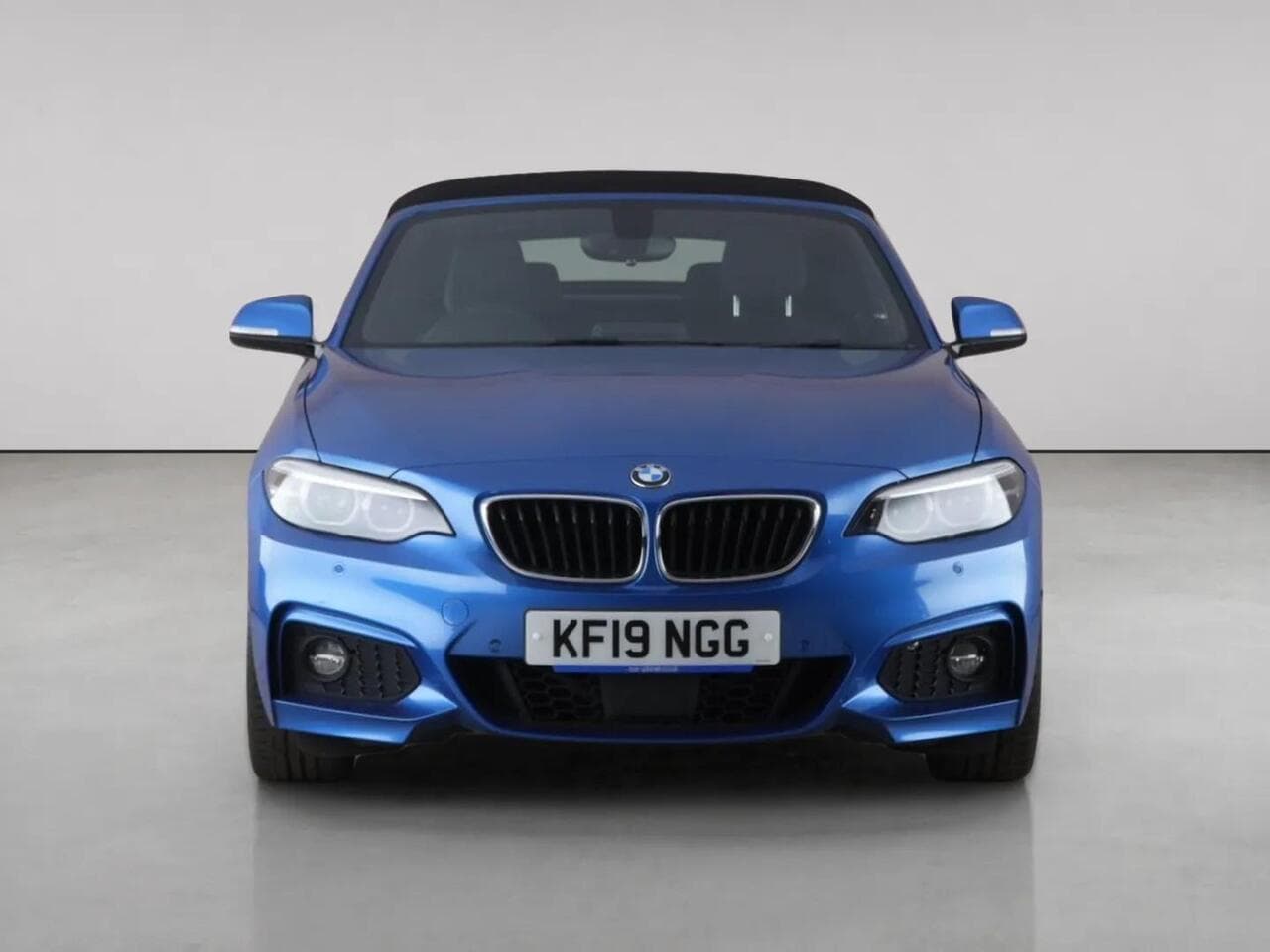 BMW 2 Series thumbnail Front
