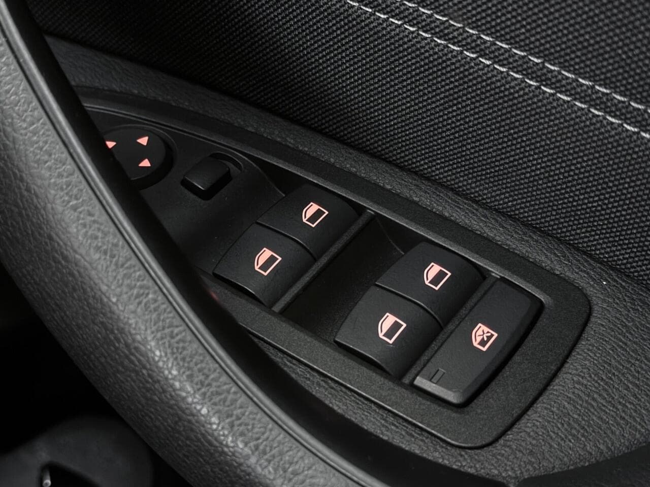 BMW X2 thumbnail Misc Controls