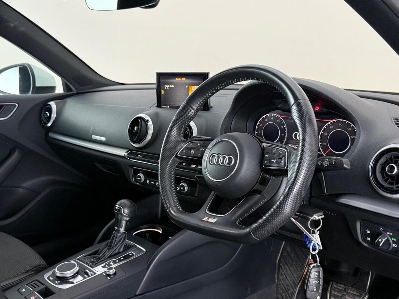 Audi A3 thumbnail Interior Front