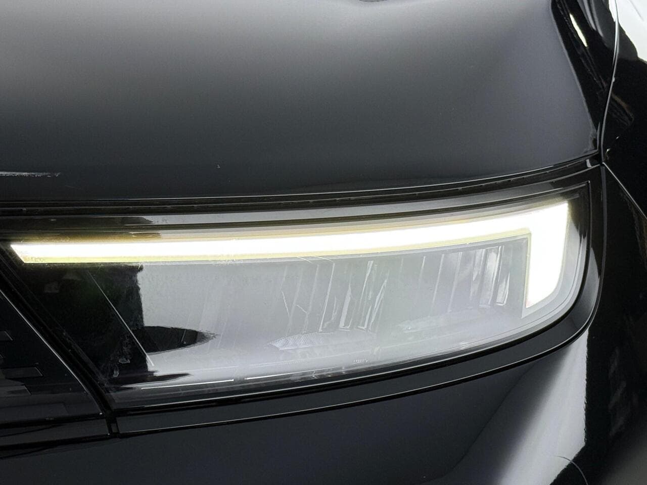 Vauxhall Mokka thumbnail Lights Front