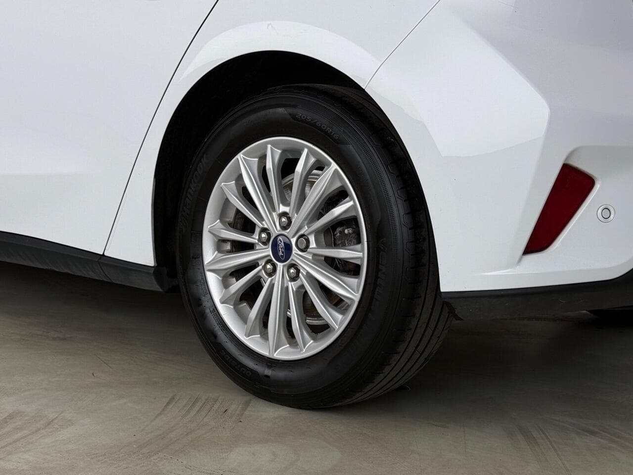 Ford Focus thumbnail Wheel