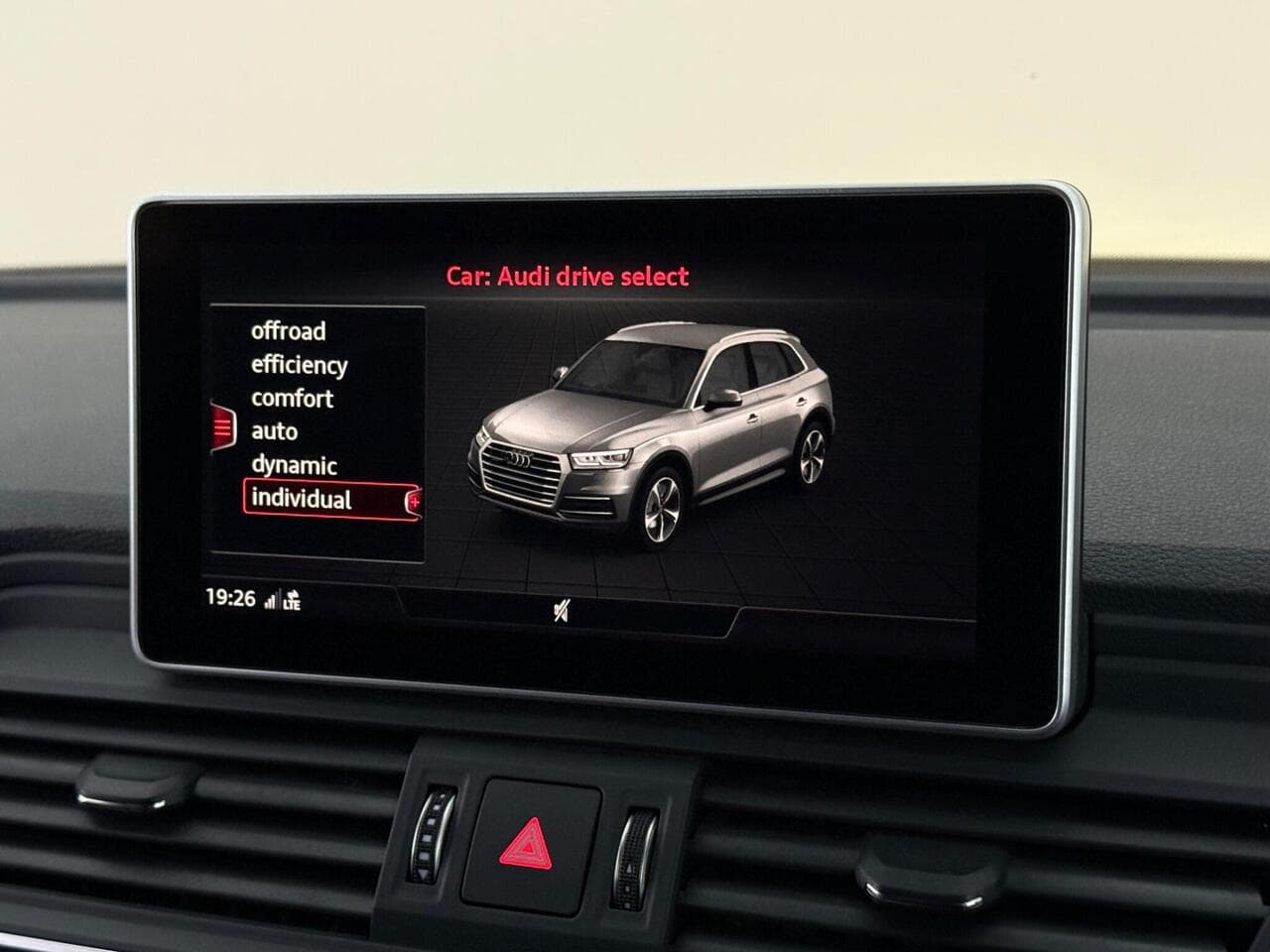 Audi Q5 thumbnail Infotainment System