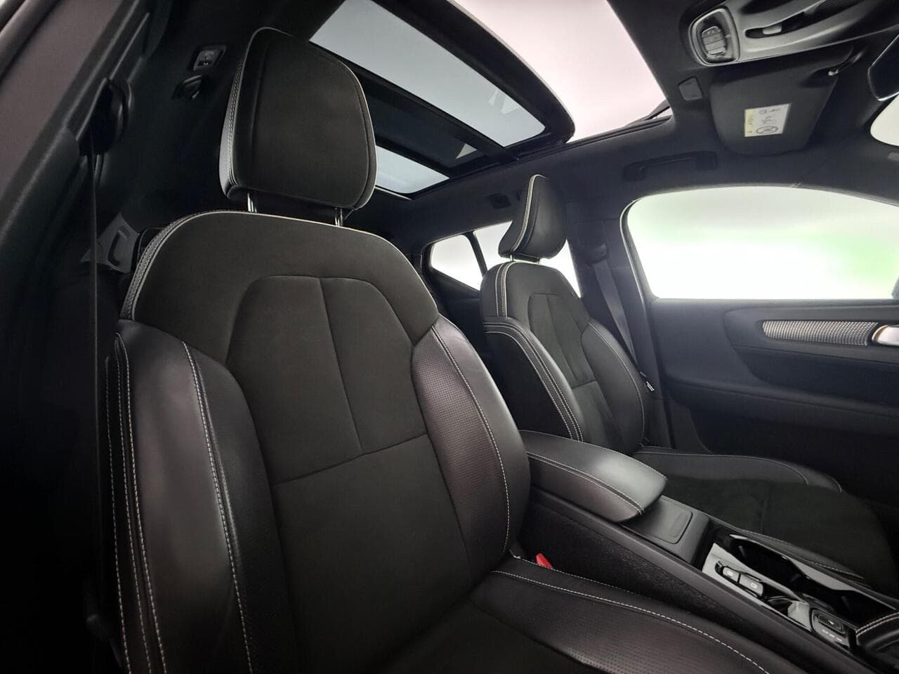 Volvo XC40 thumbnail Seat Driver