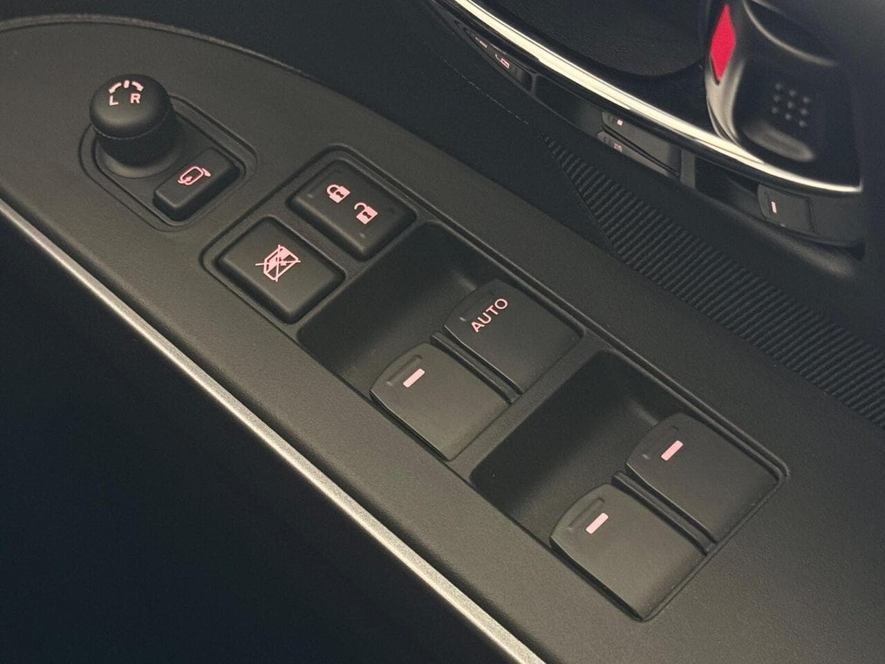 Suzuki S-Cross thumbnail Misc Controls