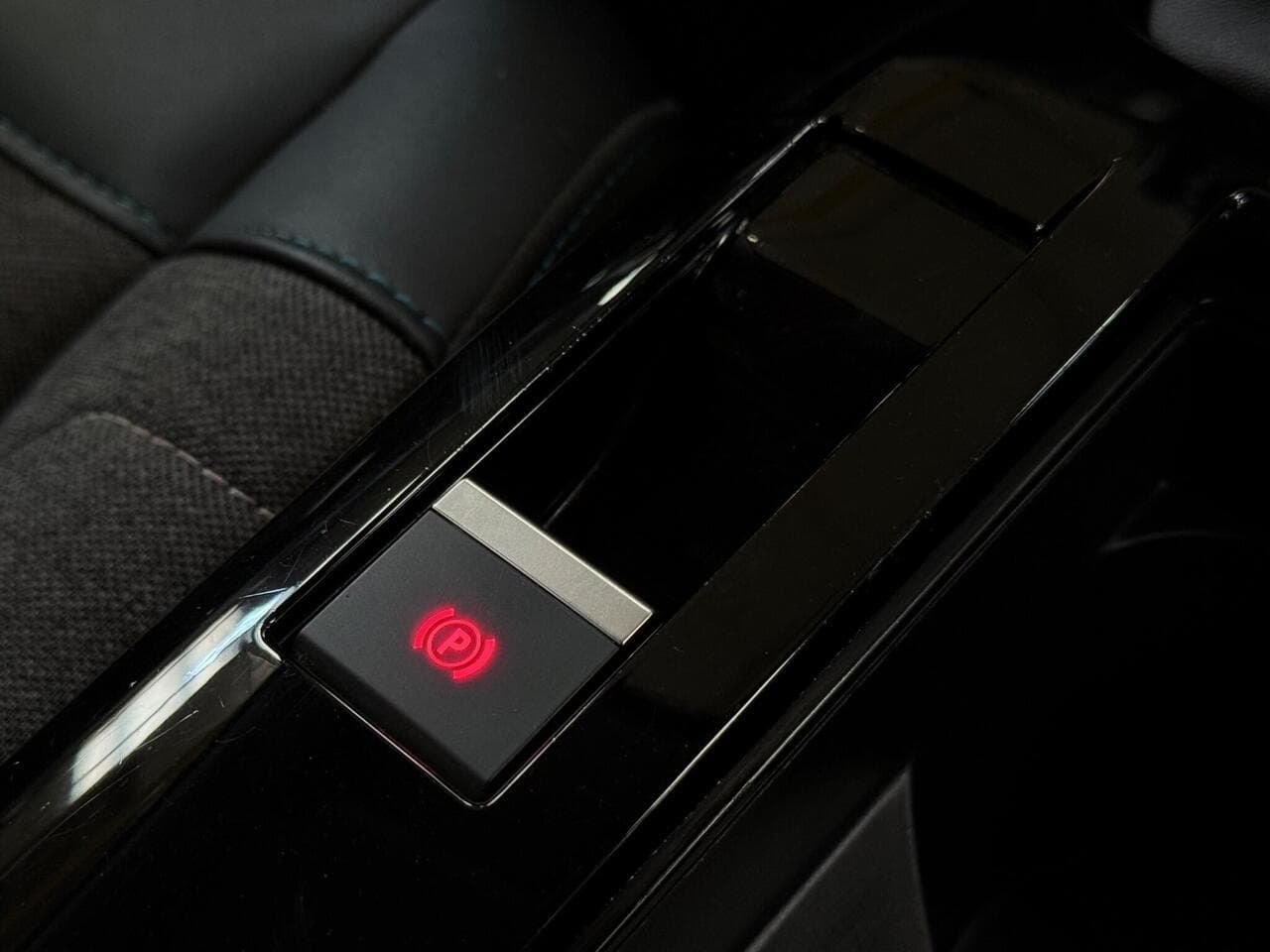 Citroen C4 thumbnail Misc Controls