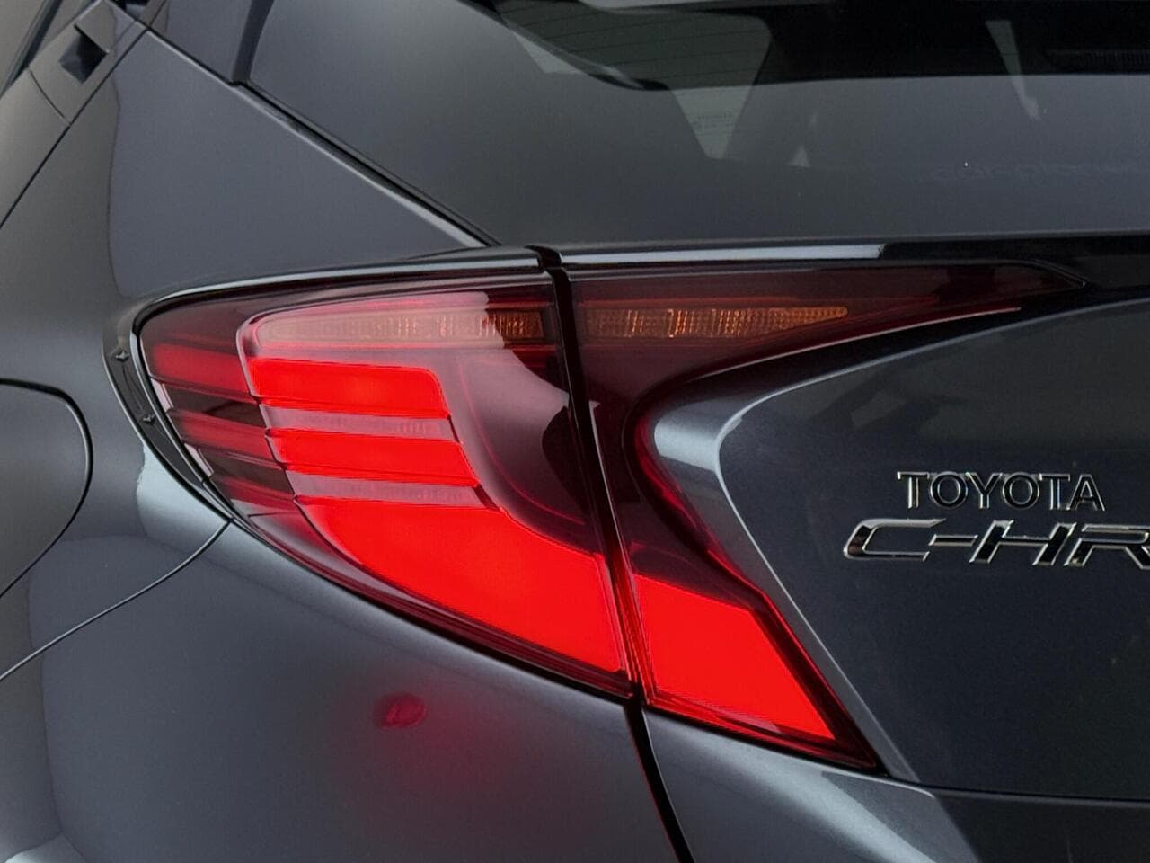 Toyota C-HR thumbnail Lights Rear