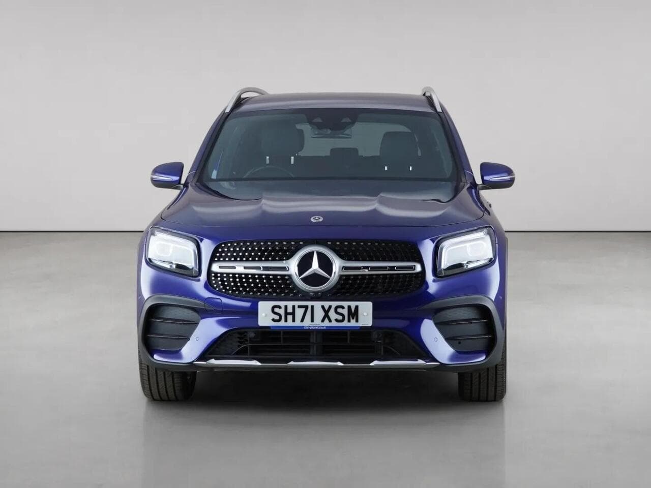 Mercedes-Benz GLB thumbnail Front